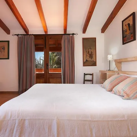 Villa Sleeps 4 Air Con *