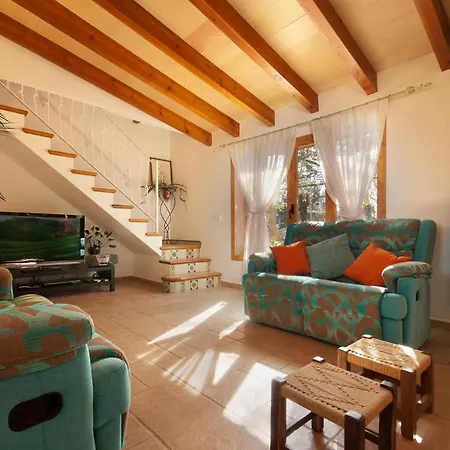 Villa Sleeps 4 Air Con *